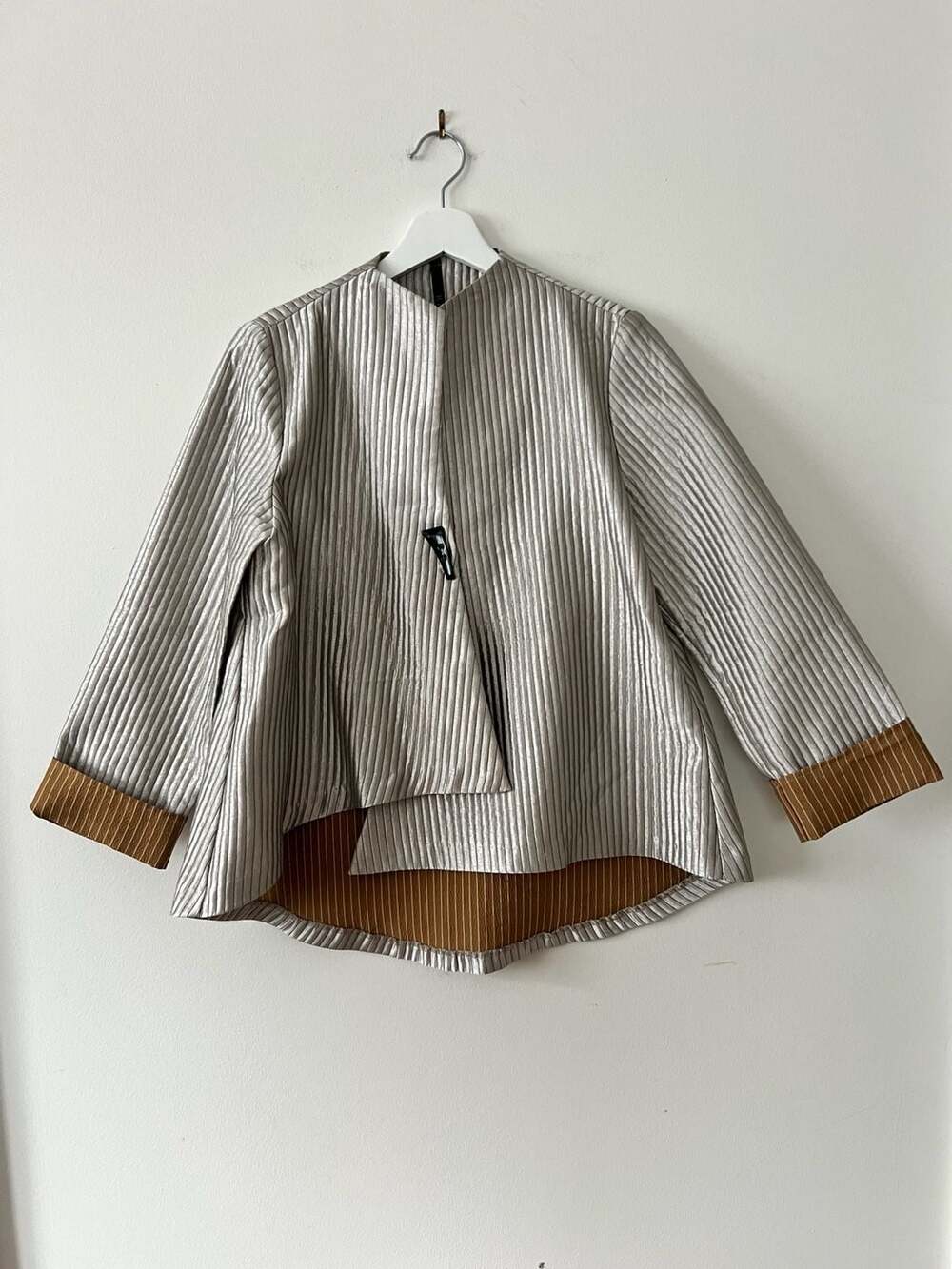 IC By Connie K Metallic Raised Rib Asymmetric Artsy Jacket Women’s Small
